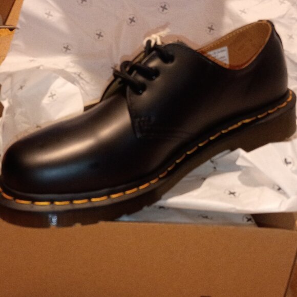 NWB/Dr Martens 1461 Smooth Black Leather Oxfords. Men\'s Size 8/ Women\'s Size 7 main image 6